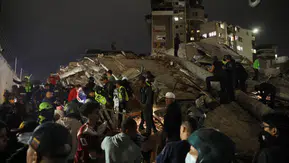 Venezuela 40 saniye arayla iki dev depremle cehennemi yaşadı