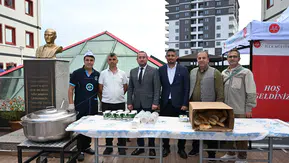 Üniversite Öğrencilerine Sıcak Çorba İkramı
