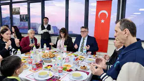 Rektör Özölçer, Koruyucu Aile ve Huzurevi Sakinleriyle İftar Sofrasında Bir Araya Geldi