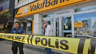 Zonguldak'ta banka şubesinde silahlı panik: Şüpheli emniyete götürüldü