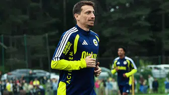 Mert Hakan Yandaş, Fenerbahçe ile 1 yıl daha sözleşme uzattı!