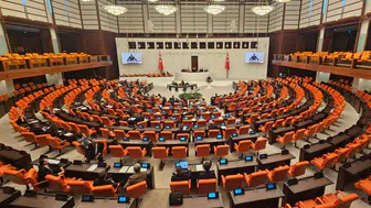KKTC Önergesi AK Parti ve MHP'nin Oylarıyla Geçmedi, Mecliste Gerilim Tırmandı!