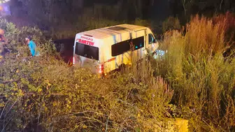 Bartın'da minibüs şarampole uçtu: 6 yaralı