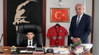 Çocuk Belediye Başkanı makam koltuğuna oturdu!