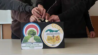 Öğrenciler kumbaraları Hatay için doldurdu!