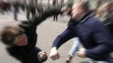 Ramazan bitti, bayramda kavgaya tutuştular!