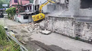 Genelev yıkılıyor!