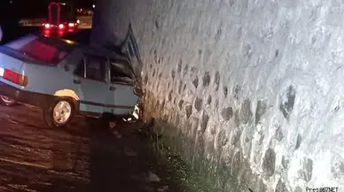 Ilıksu'da kaza... Motosikletle otomobil çarpıştı!