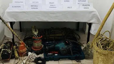 Kaçak kazı yaparken jandarmaya yakalandılar