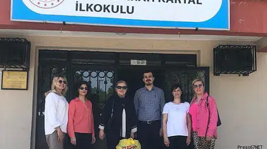 Kent Konseyi, kitap ve oyuncakları öğrencilerle buluşturdu