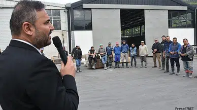 Tıskaoğlu, mermer fabrikasında emekçilerle buluştu