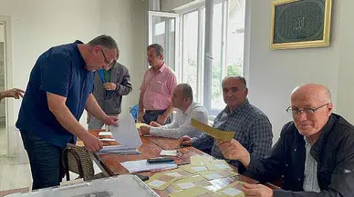 Belediyeye bağlanmak için sandık başına gittiler