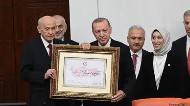 Erdoğan Meclis'te yemin etti, resmen görevine başladı!