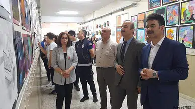 Gemiciler Ortaokulu görsel sanatlar sergisi gerçekleşti  