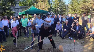 Halise Çanakçı gözyaşları arasında defnedildi