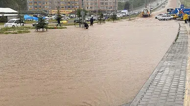 Kozlu yolu sular altında kaldı
