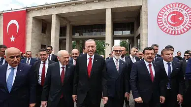 Milletvekilleri yemin töreni başladı