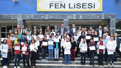 Mimar Sinan Ortaokulu Matematik ödüllerini aldı