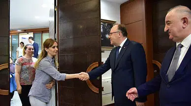 Vali Mustafa Tutulmaz, idareci ve personellerle bayramlaştı