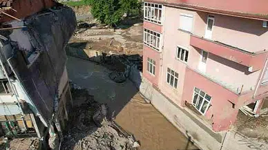 En çok yağış alan Beycuma'da yaralar sarılıyor