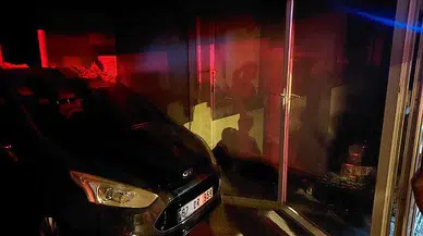 Oto aksesuar dükkanında çıkan yangında faciadan dönüldü  