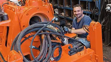 Grizu faciasında hurdaya ayrılan iki makine, işçilerin elinde yeniden üretime kazandırıldı