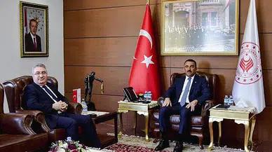 ERDEMİR Genel Müdürü Niyazi Aşkın Peker'den Vali Osman Hacıbektaşoğlu'na ziyaret