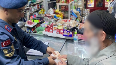 22 bin lira ile kayıplara karıştı! Hırsızın izini jandarma kameradan buldu