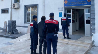 6 yıl hapis cezası bulunan hırsızlık zanlısı bakın nasıl yakalandı?