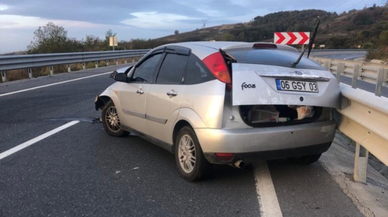 Kontrolden çıkan otomobil kaza yaptı: 2 yaralı  