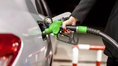 Benzine bu gece zam!