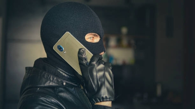 Film gibi dolandırıcılık! 18 yaşındaki genç 500 bin TL dolandırdı