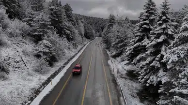 Karabük’te kar manzaraları dronla görüntülendi