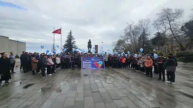 Otizm farkındalığı için mavi balonlar gökyüzüyle buluştu