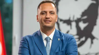 Bornova Belediyesi'ne "Bankamatik Memuru" Operasyonu: Belediye Başkanı Gözaltında