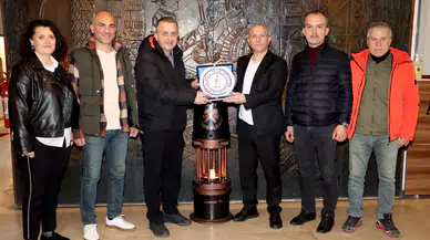 Nesil Halk Oyunları Ekibi, Tayfun Demir'i ziyaret etti