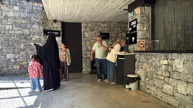 Milyonlarca Yıllık Mağaraya Bayram Tatilinde Ziyaretçi akını
