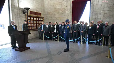 Mansur Yavaş, AK Parti'li rakibiyle uzlaşarak TKB başkanlığı koltuğunu korudu