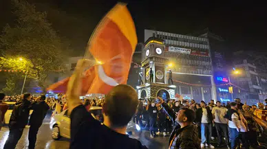 Zonguldak'ta Galatasaray'ın Şampiyonluk Coşkusu Geceye Damga Vurdu