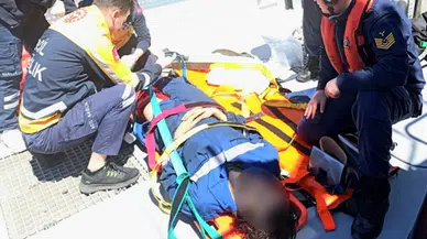Bartın'da gemide düşen personele sahil güvenlik yetişti