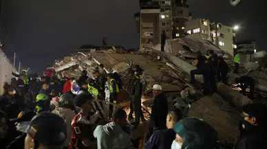 Venezuela 40 saniye arayla iki dev depremle cehennemi yaşadı