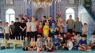 Zonguldak derneğinden çocuklara top hediyesi