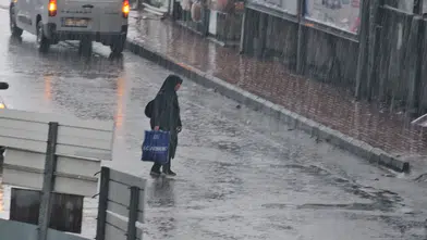 Zonguldak'ta sağanak ve rüzgar mesaisi: Hazırlıksız yakalananlar çadırlara sığındı