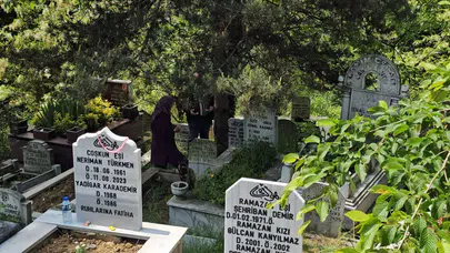 Zonguldak'ta bayram öncesi kabristanlara ziyaretçi akını
