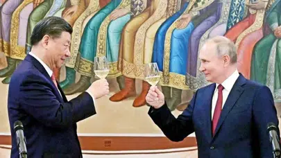 Trump Gitti Putin İniyor: Pekin'den Dünyaya Küresel Güç Resti