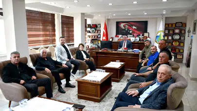 Alaplı Belediye Başkanı Nuri Tekin ve 9 meclis üyesi CHP'den istifa etti
