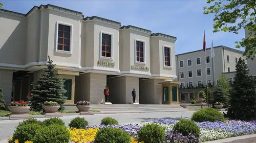 Eşme Belediye Başkanı Yılmaz Tozan Görevden Uzaklaştırıldı