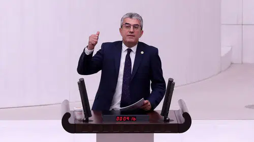 CHP’li Günaydın’dan Yeni İnternet Düzenlemesine Fişleme Tepkisi