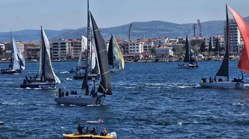 140 millik parkuru 15 saatte aştılar: Çanakkale Boğazı'nda Atabay Challengers fırtınası