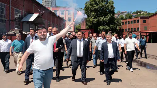 Genel Başkan Yeşil’e meşaleli karşılama